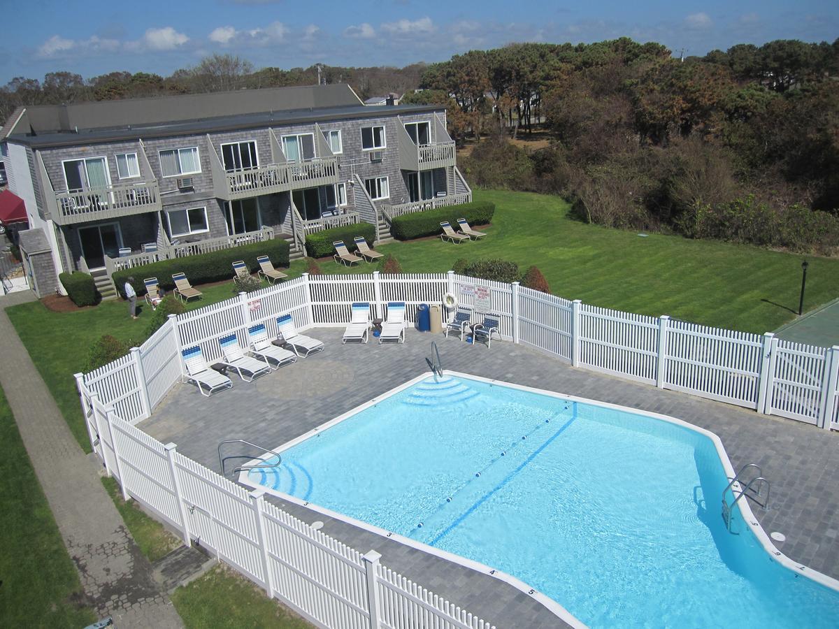 Surfcomber On The Ocean Motel South Yarmouth Exterior photo