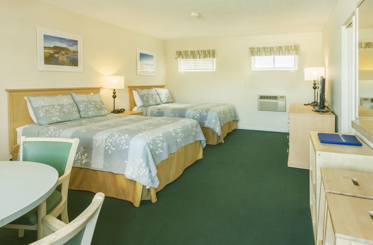 Surfcomber On The Ocean Motel South Yarmouth Exterior photo